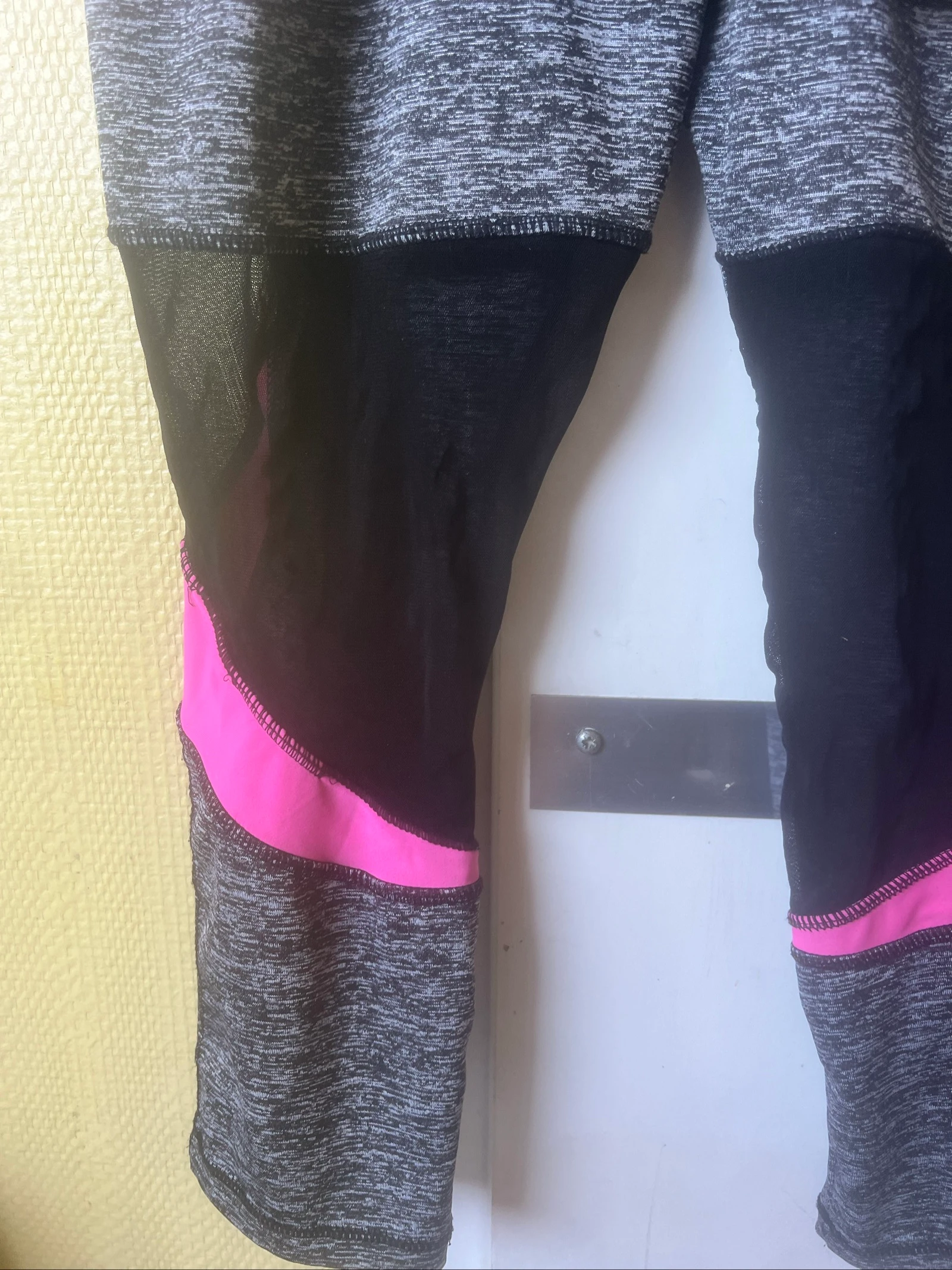 Grijze chiné en zwarte mesh sportlegging – photo 5